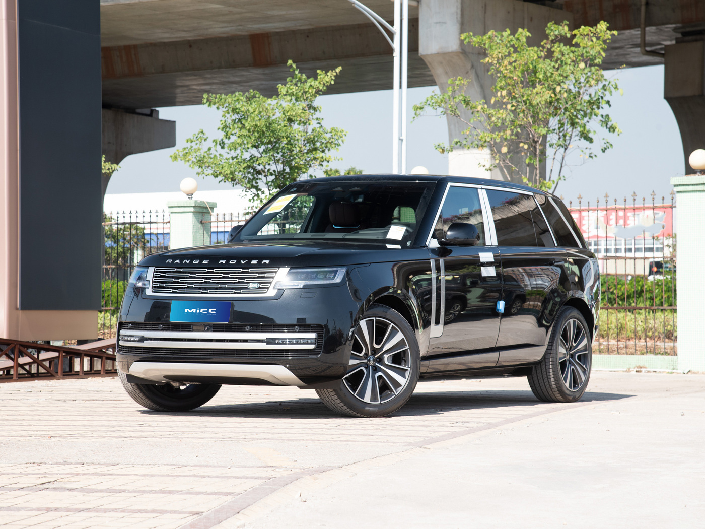 LAND ROVER-Range Rover