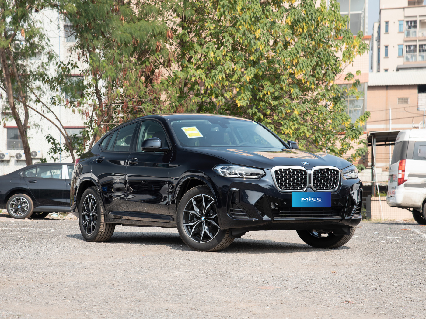 BMWX4