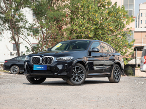 BMWX4