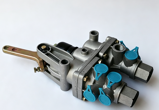 Dongfeng Dual‑Circuit Brake Valve 3514E2‑010 Brake Master Pump for EQ140 Truck